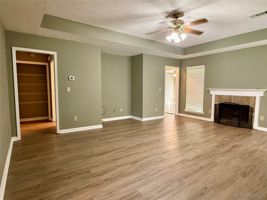 5733 NEELY Lane
