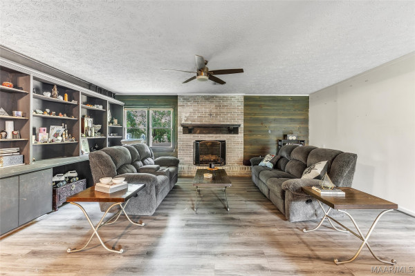 4021 ROSEHILL Court