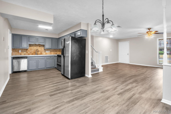 1300 Pampas Drive