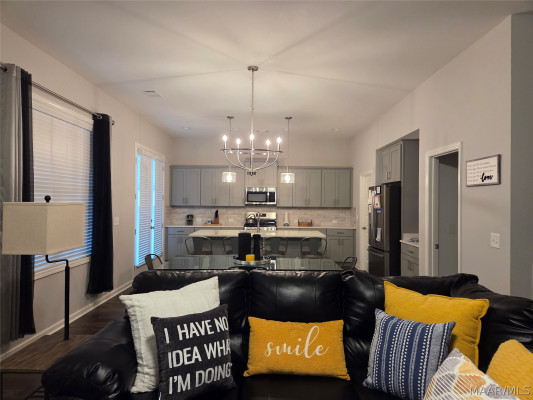 9348 Crescent Lodge Circle