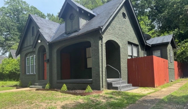 462 Earl Place