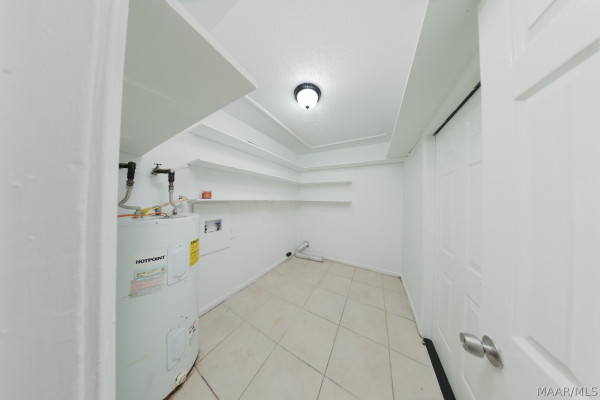 6316 PINEBROOK Drive