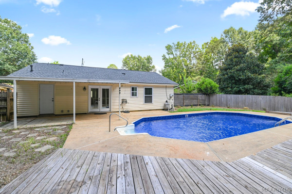 1212 Gardenia Circle