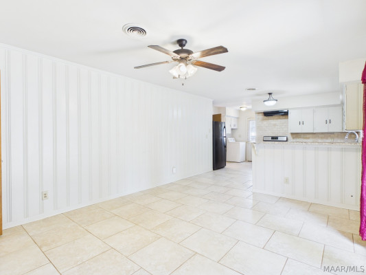 3543 Royal Crest Drive