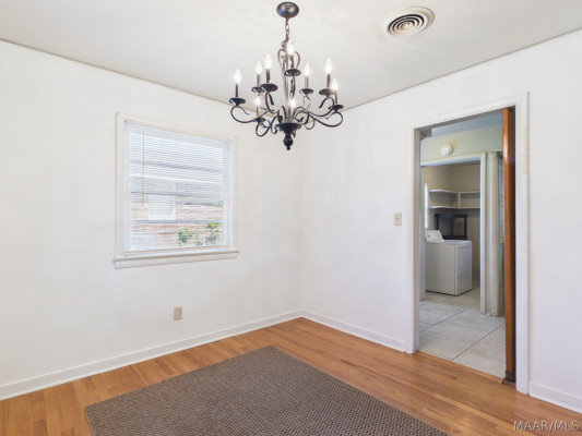 3543 Royal Crest Drive