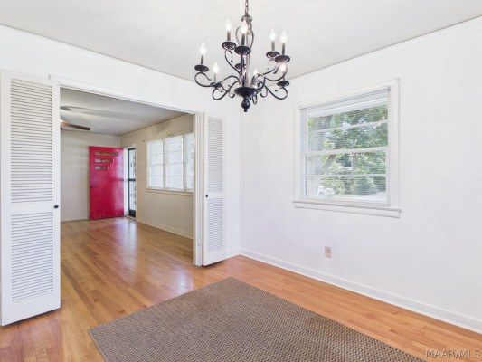 3543 Royal Crest Drive