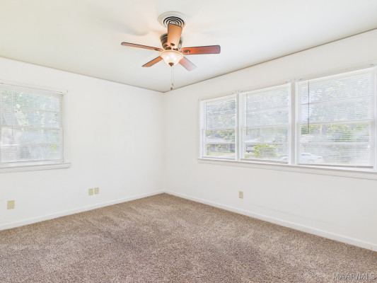 3543 Royal Crest Drive