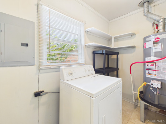 3543 Royal Crest Drive