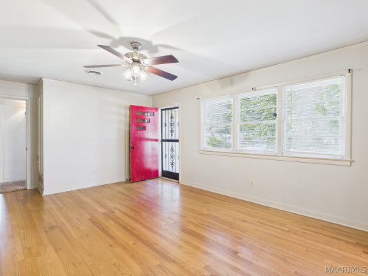 3543 Royal Crest Drive