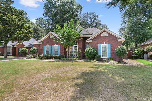 304 HOMEWOOD Drive