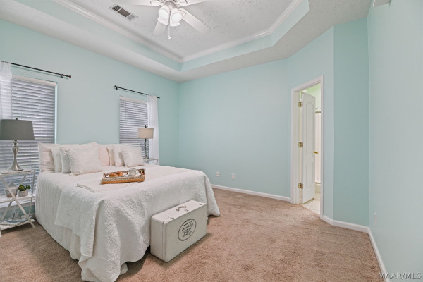 304 HOMEWOOD Drive