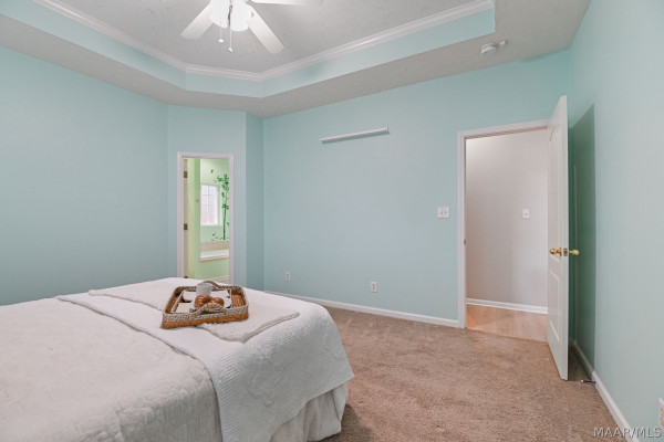 304 HOMEWOOD Drive