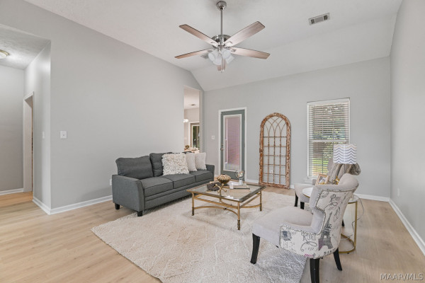 304 HOMEWOOD Drive