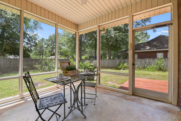 304 HOMEWOOD Drive