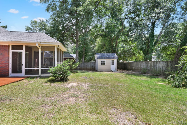 304 HOMEWOOD Drive