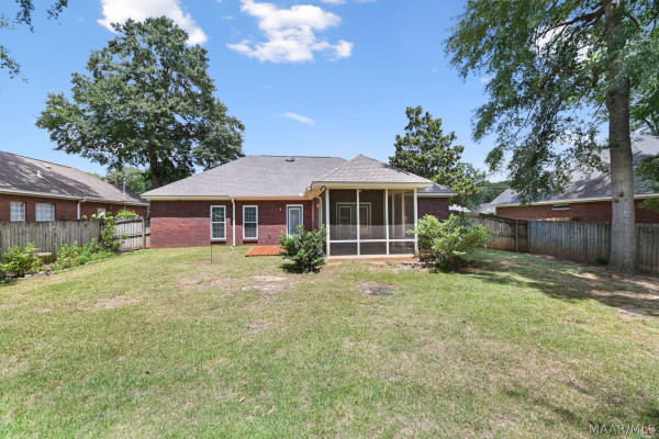 304 HOMEWOOD Drive
