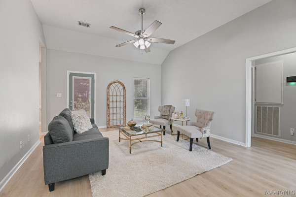 304 HOMEWOOD Drive