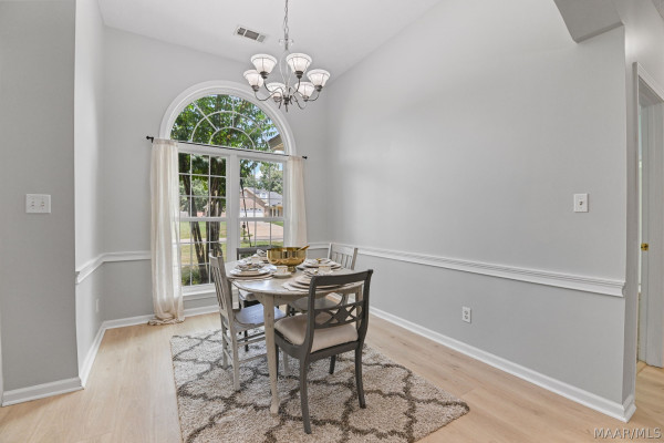304 HOMEWOOD Drive