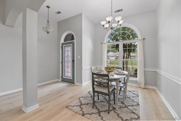 304 HOMEWOOD Drive