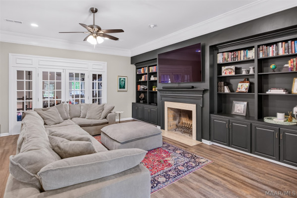 2524 Wentworth Drive