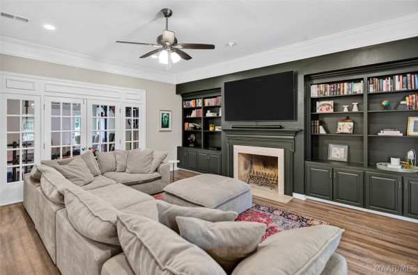 2524 Wentworth Drive