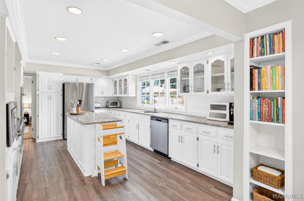 2524 Wentworth Drive
