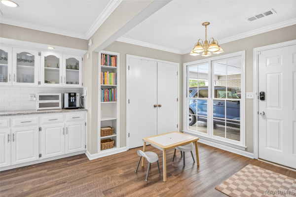 2524 Wentworth Drive