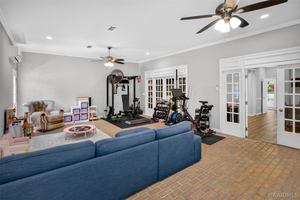 2524 Wentworth Drive