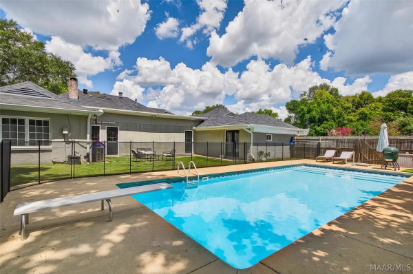 2524 Wentworth Drive