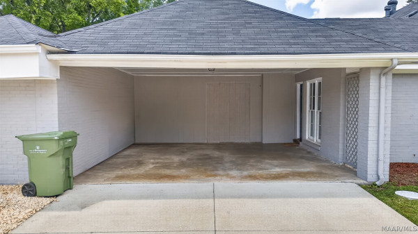 2524 Wentworth Drive