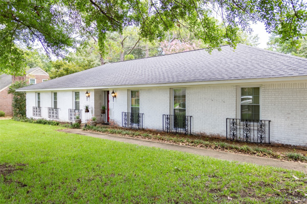 2933 Fernway Drive