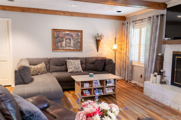 2933 Fernway Drive