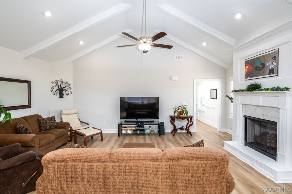 804 Edmund Lane