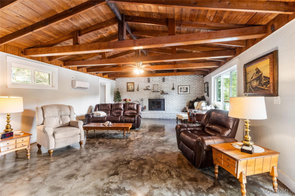 111 County Road 823 Road
