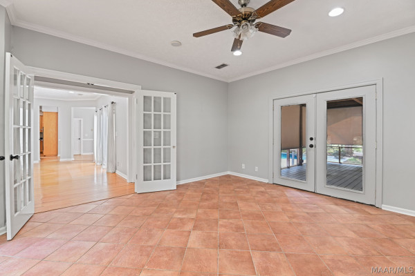 594 Ridgeland Farms Road