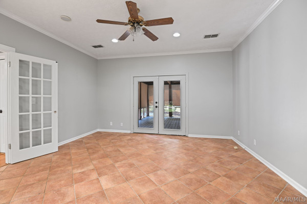 594 Ridgeland Farms Road