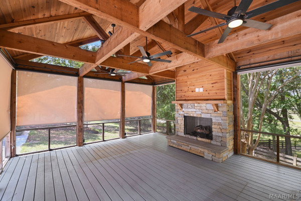 594 Ridgeland Farms Road