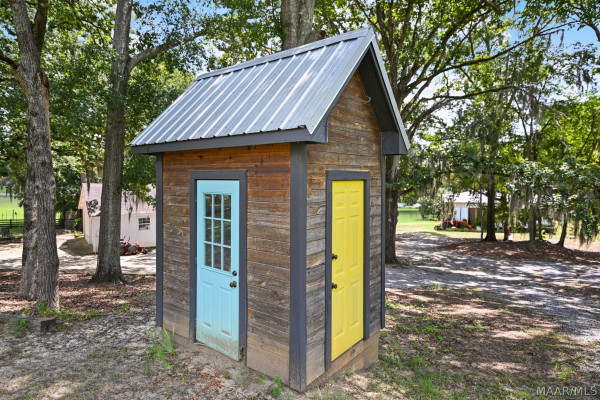 594 Ridgeland Farms Road