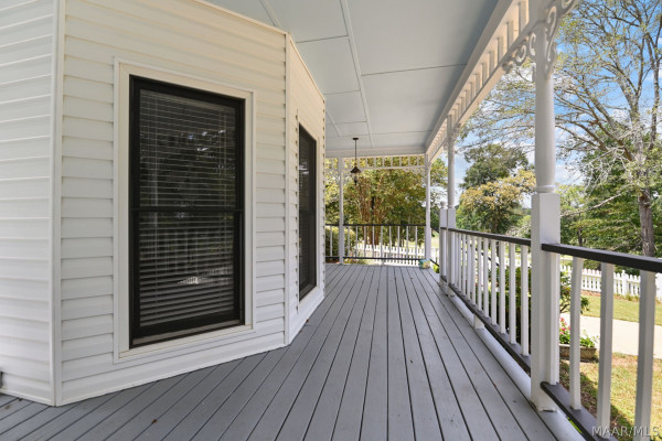 594 Ridgeland Farms Road