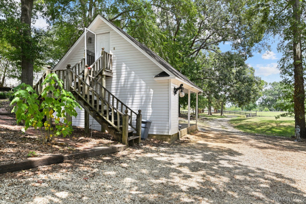 594 Ridgeland Farms Road