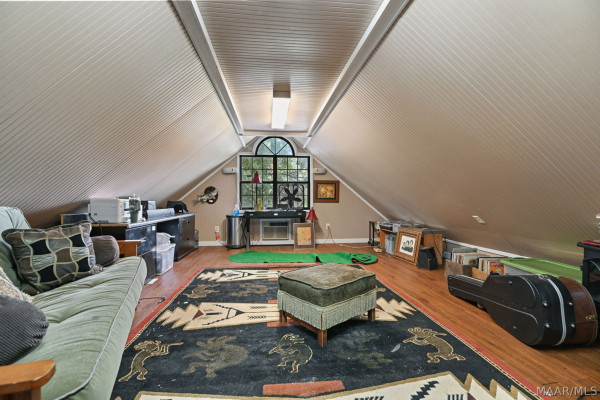 594 Ridgeland Farms Road