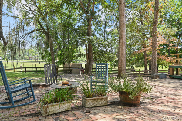 594 Ridgeland Farms Road