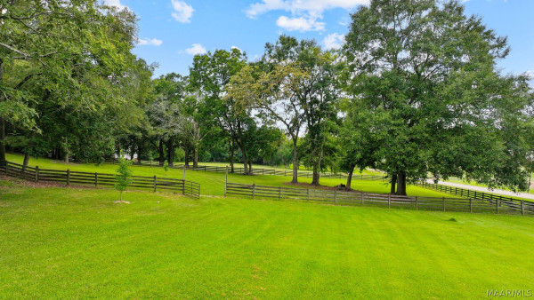 594 Ridgeland Farms Road
