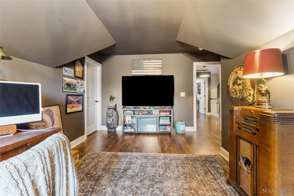 187 Forest Cove