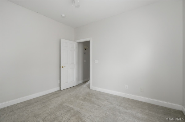 5540 Ash Grove Circle