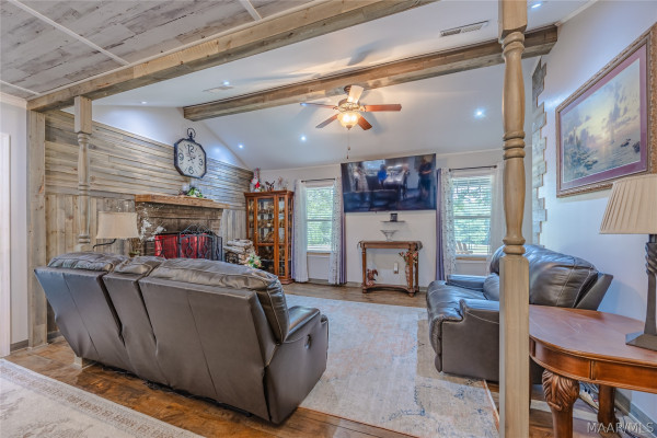 168 County Road 303 .