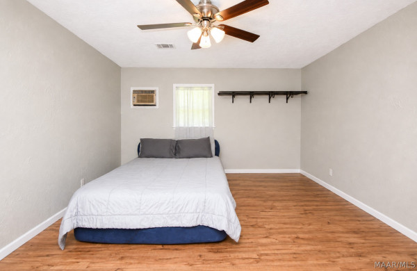 867 Nobles Road