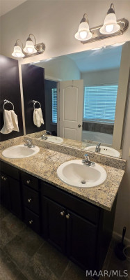 6818 Triston Cove