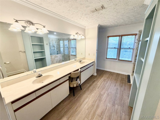 6513 GLOUCESTER Mews