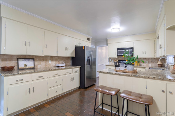3110 Highfield Drive